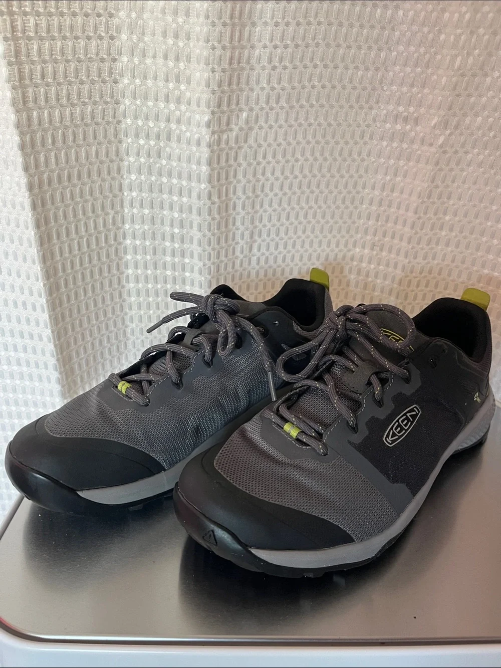 KEEN Explore Vent Trail Hiking Shoes Gray Black Men's 9 KonnectFit 1022293